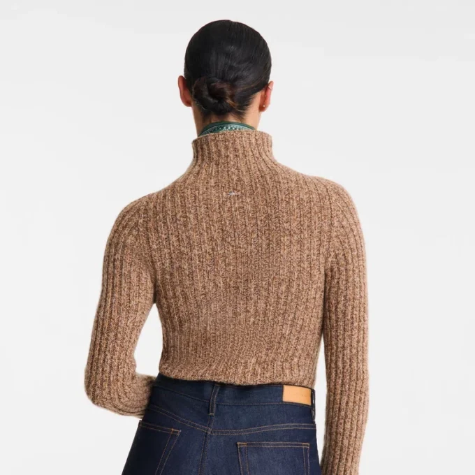 Schokoladenbraun – Strickpullover mit hohem Kragen