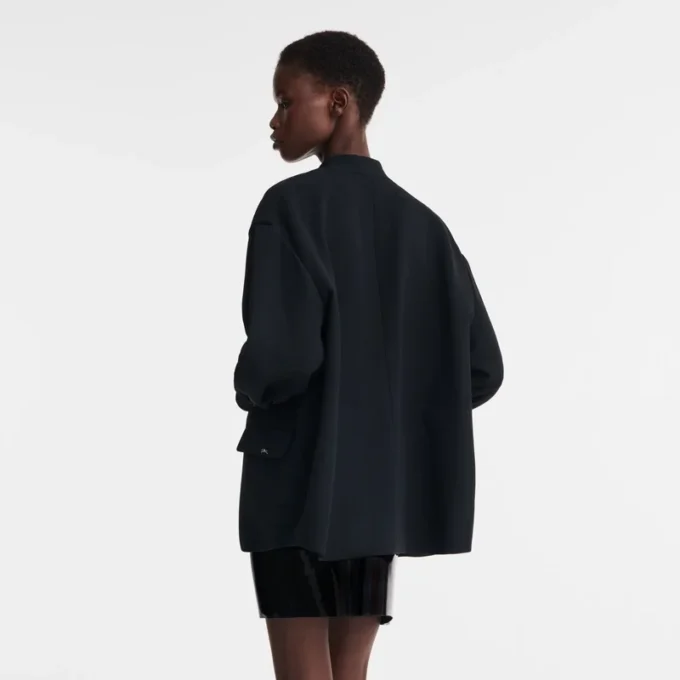 Schwarz – Crêpe-Jacke