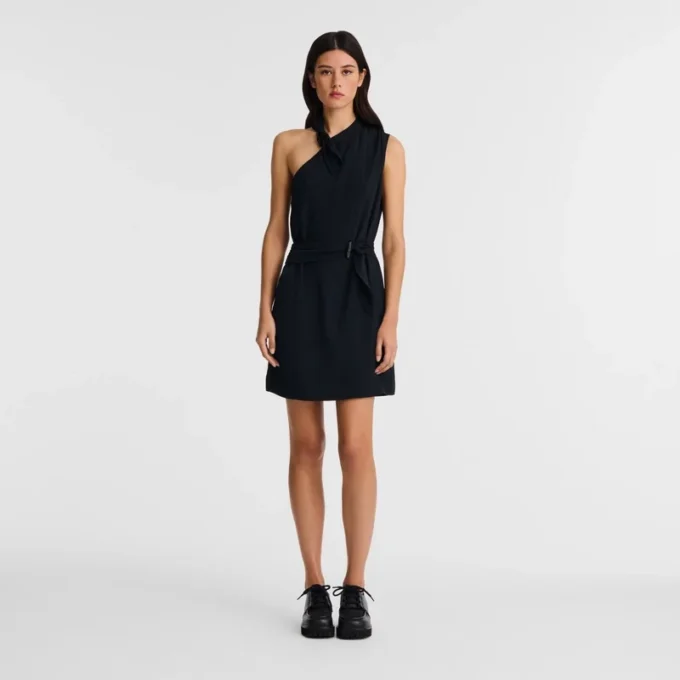 Schwarz – Fließendes Kreppkleid