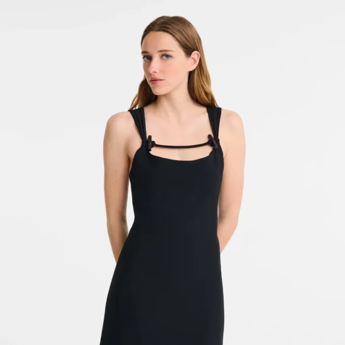 Schwarz – Langes Kleid aus Krepp